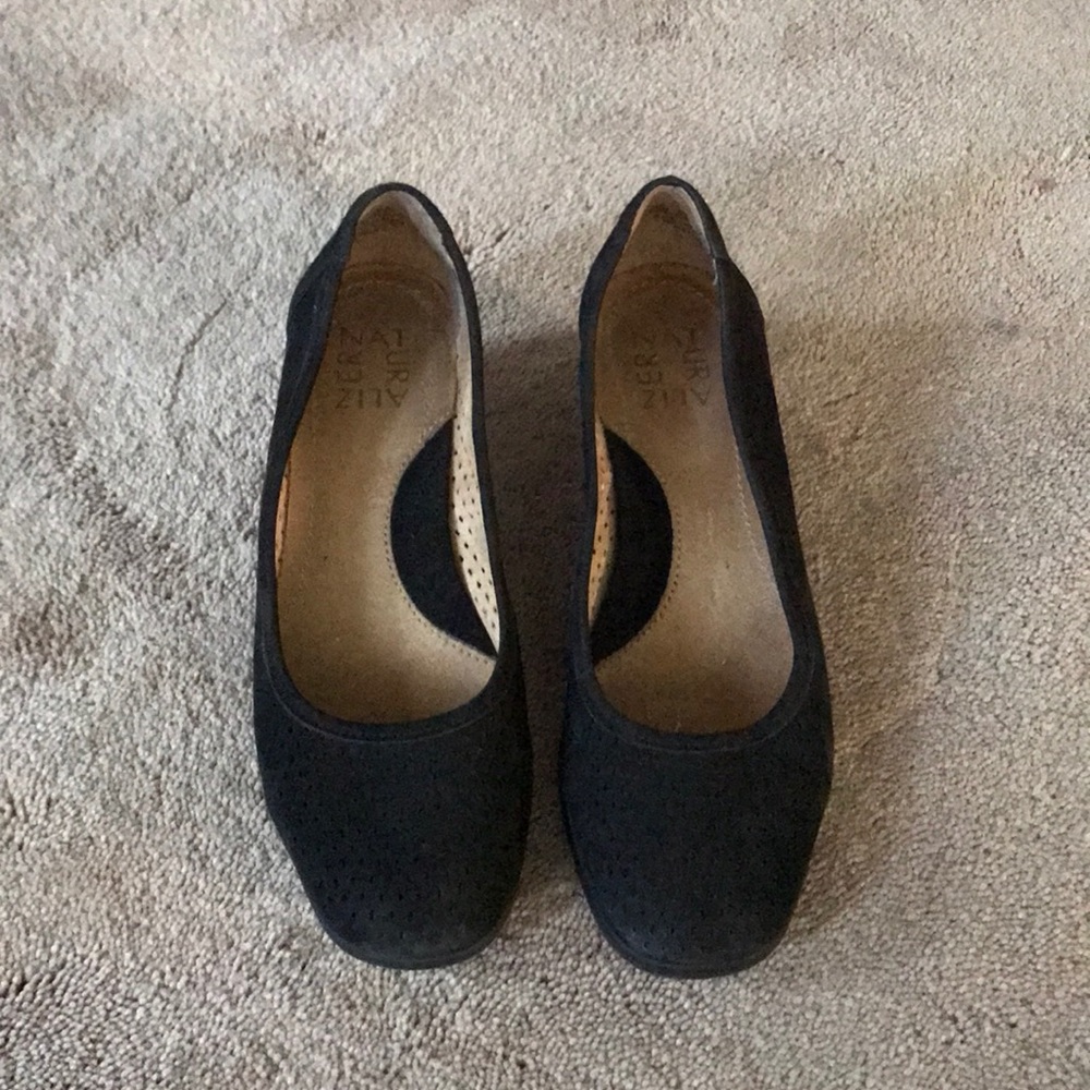 Naturalizer suede slip on shoes